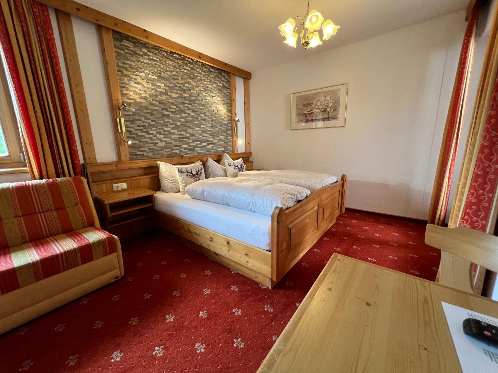 Hotel Garni Gafluna 장크트안톤암아를베르크 외부 사진