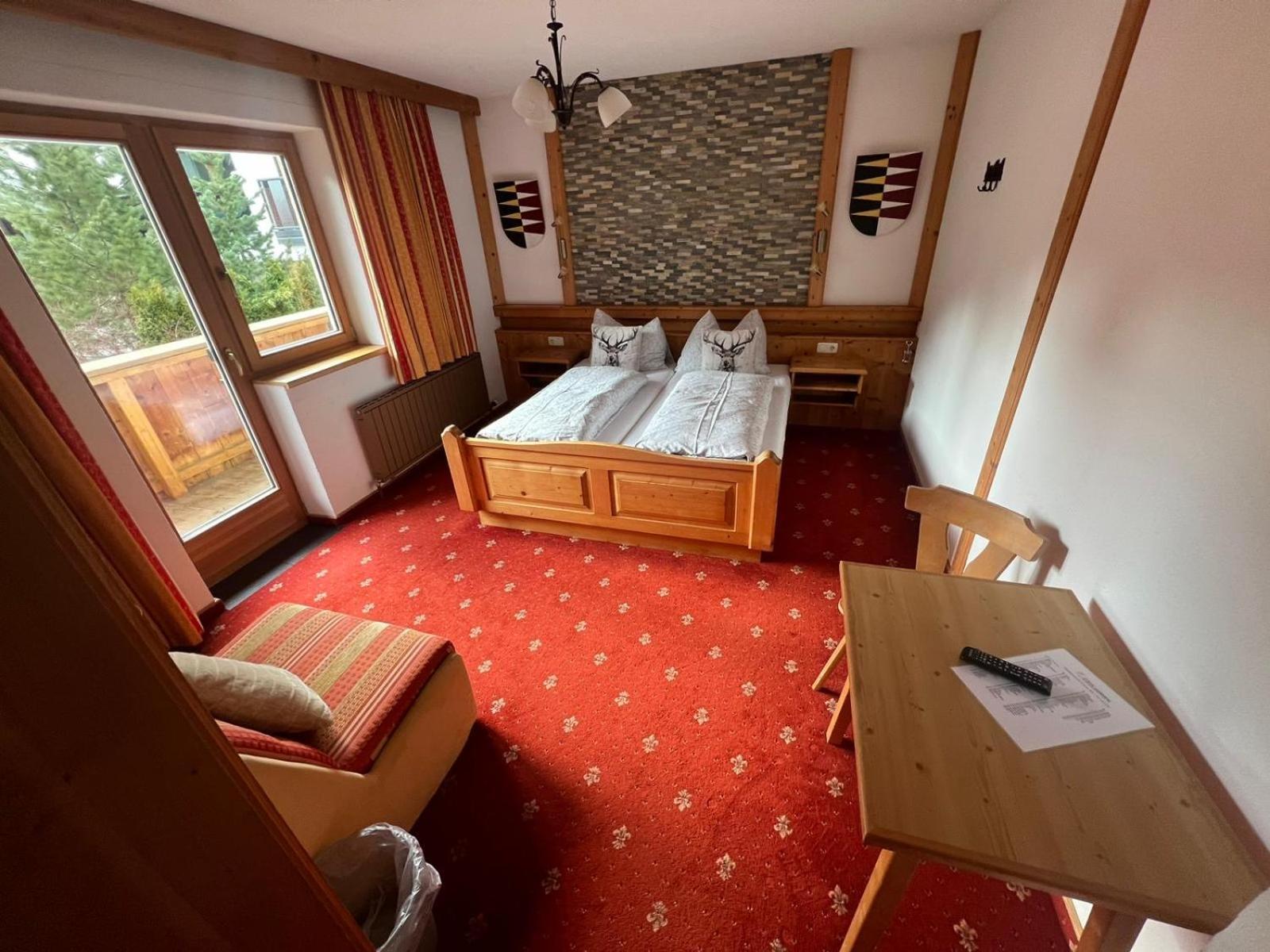 Hotel Garni Gafluna 장크트안톤암아를베르크 외부 사진