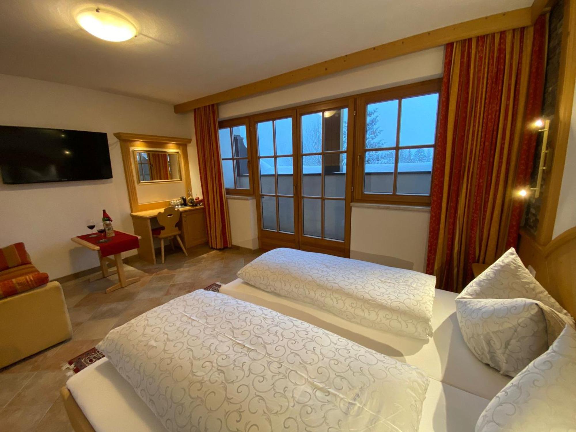 Hotel Garni Gafluna 장크트안톤암아를베르크 외부 사진
