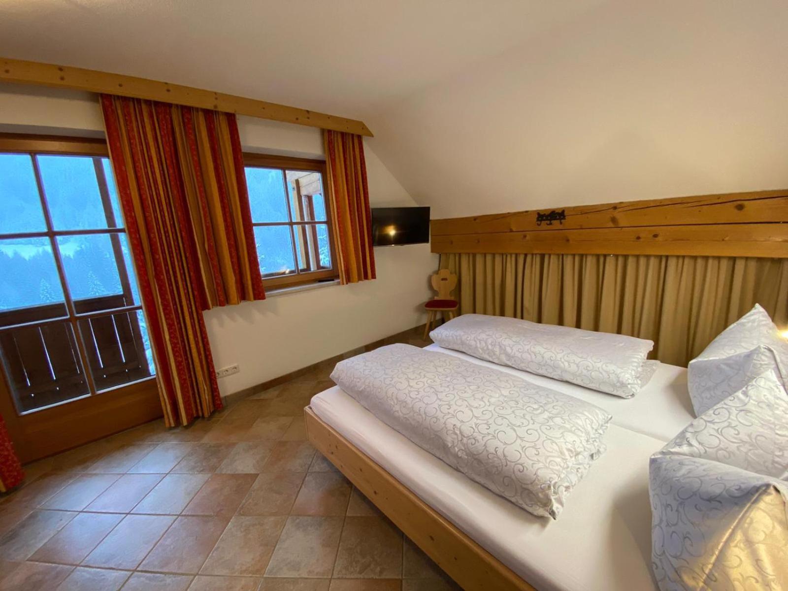 Hotel Garni Gafluna 장크트안톤암아를베르크 외부 사진