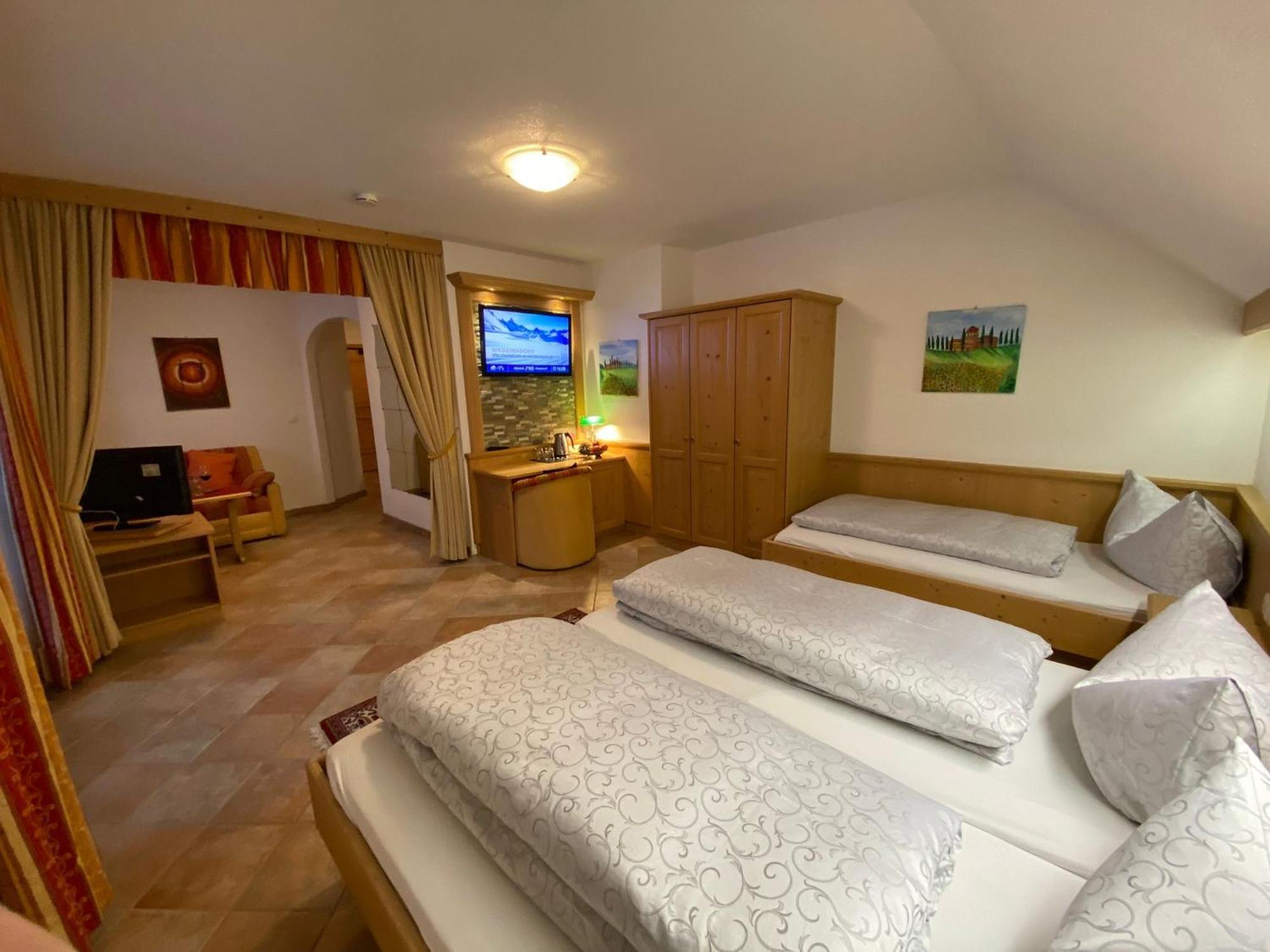 Hotel Garni Gafluna 장크트안톤암아를베르크 외부 사진