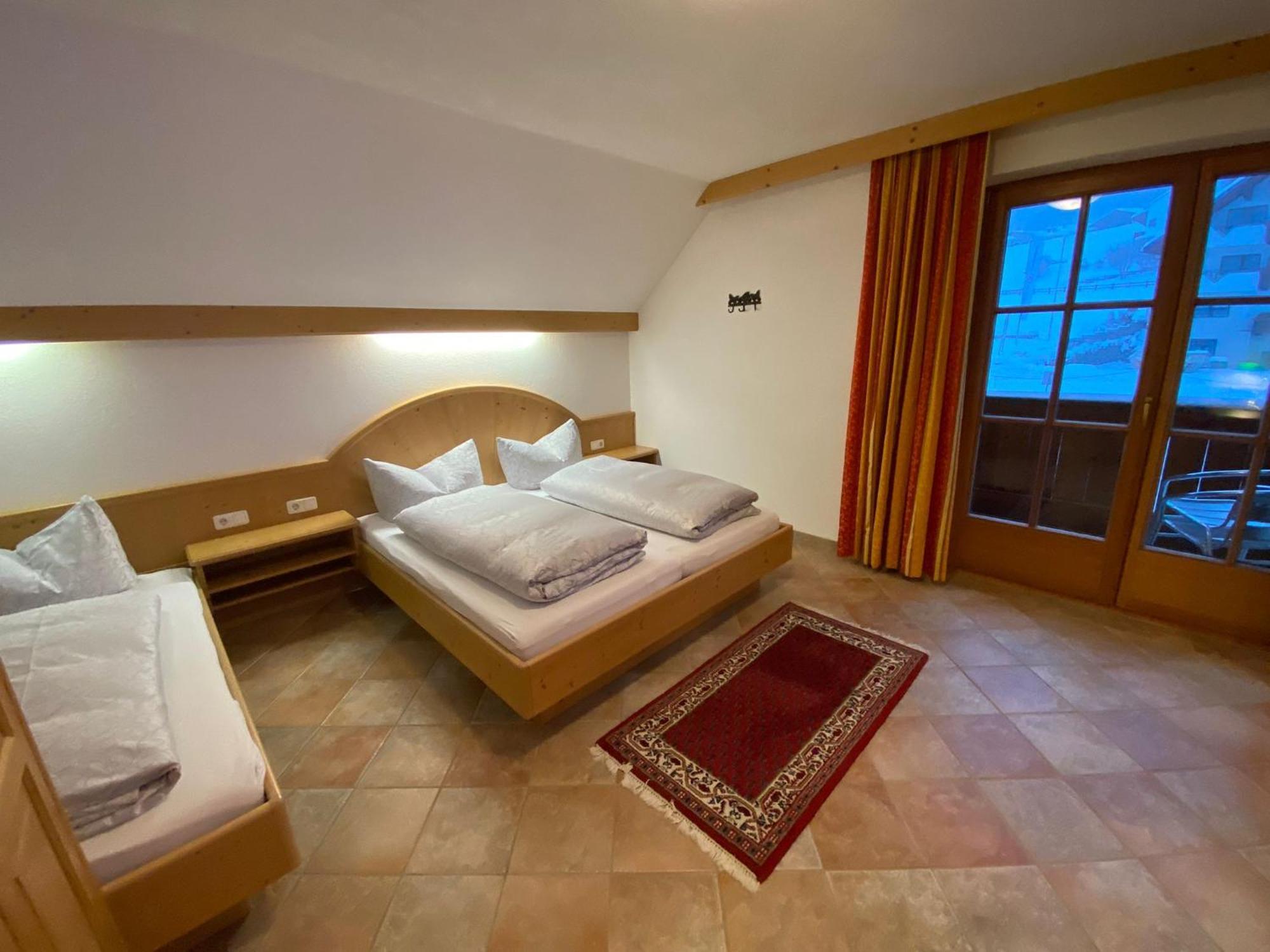 Hotel Garni Gafluna 장크트안톤암아를베르크 외부 사진