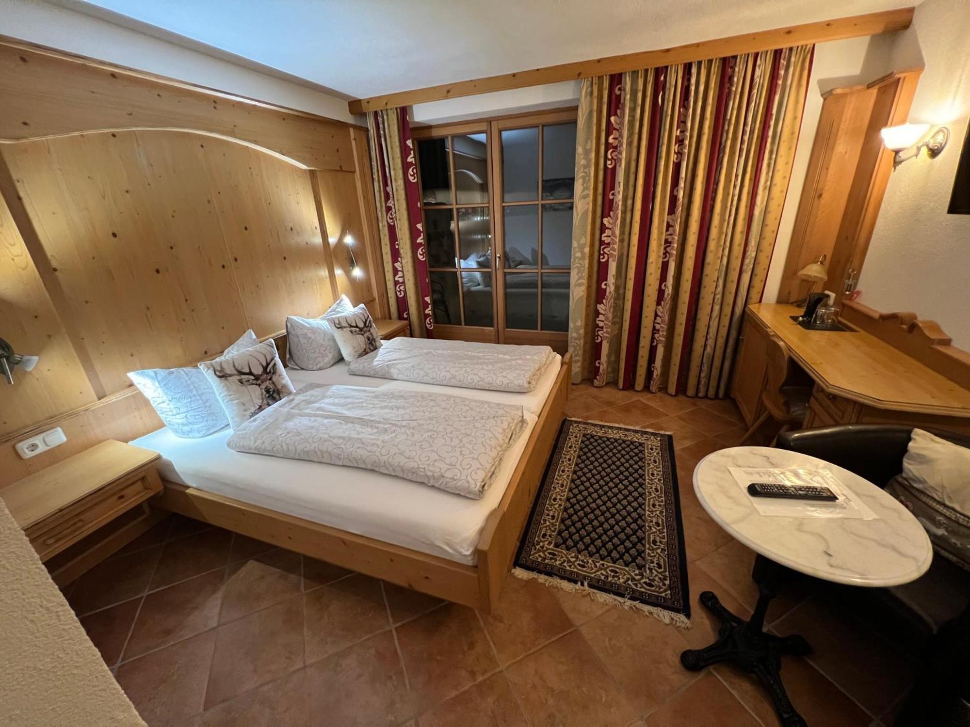 Hotel Garni Gafluna 장크트안톤암아를베르크 외부 사진